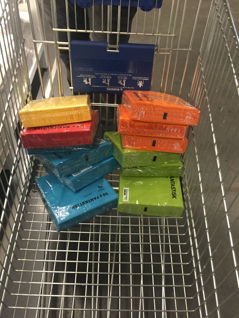 Lots of colorful napkins for the wedding and for us! - 24 Jan