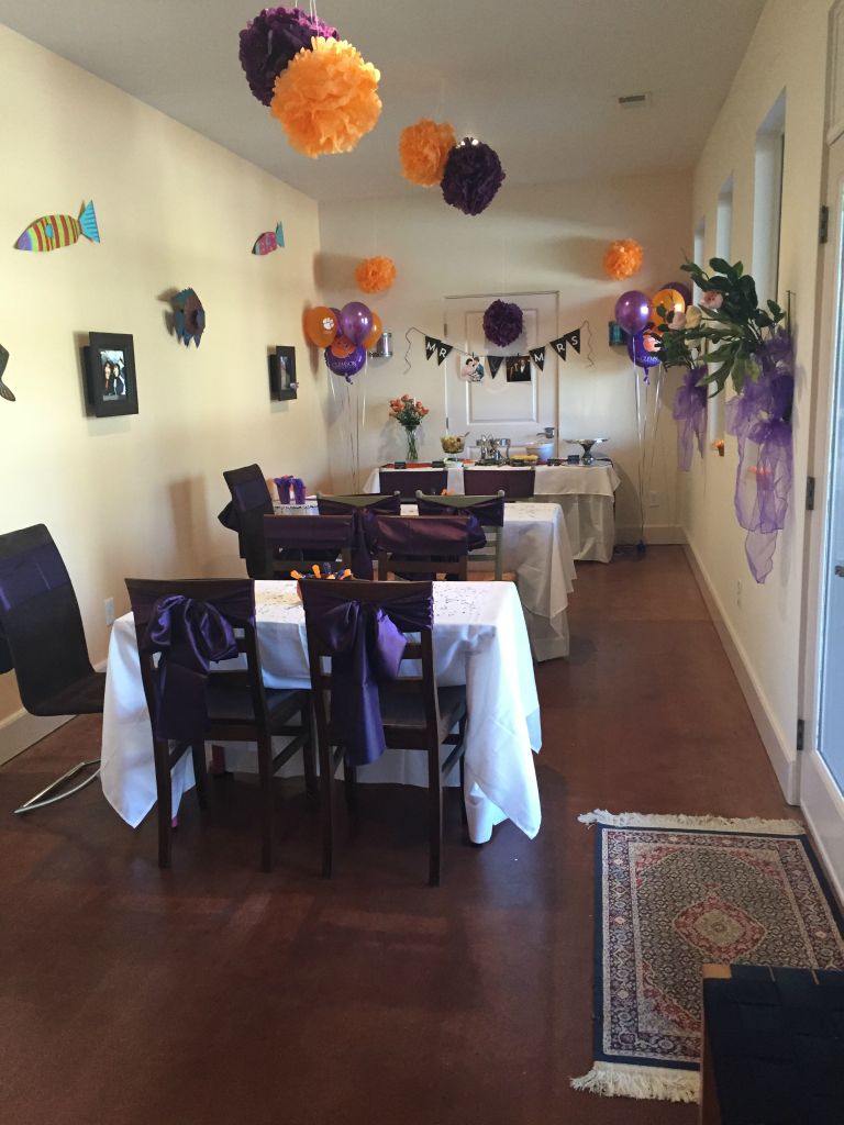 How cutely decorated is this room!?