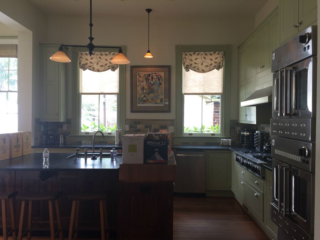 We arrive at the Whitman where we will stay for the wdding weekend.  This is my dream kitchen!! - 31 Mar