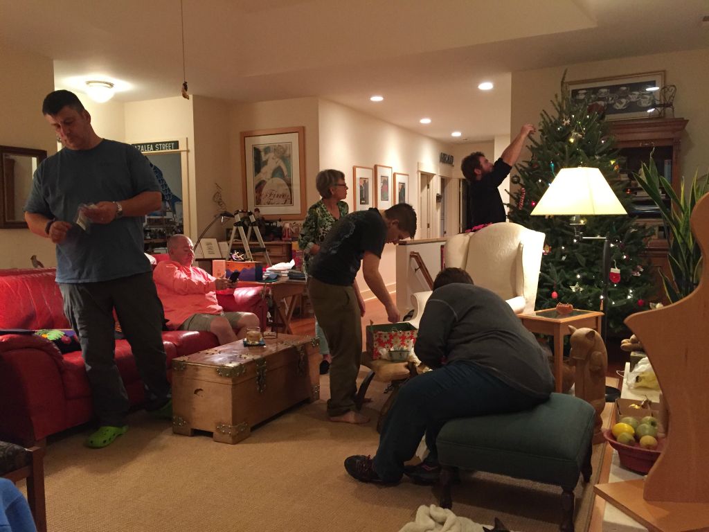 The Tharps, Tippers and Williams gather in HH for Christmas.