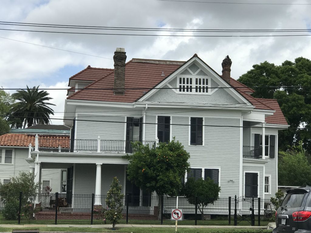 We take the trolley to the Garden District.  These are the colours we are considering for our Daufuskie house.